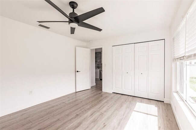 Building Photo - 3316 Port Charlotte Blvd