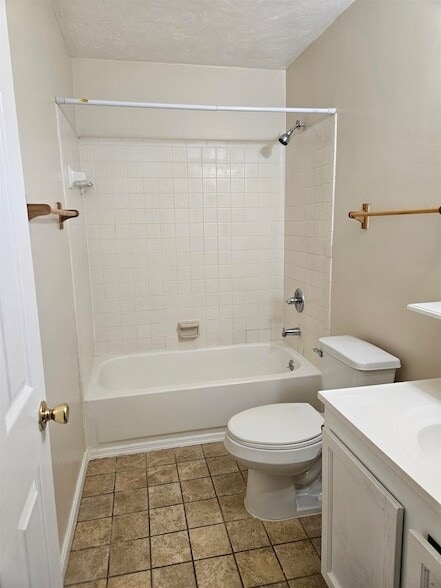 Building Photo - 3884 Osprey Cir