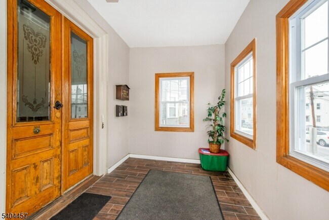 Building Photo - 235 N 7th St