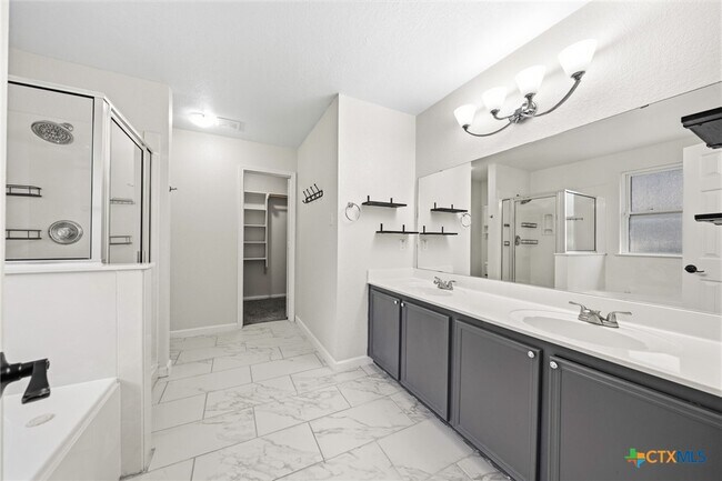 Building Photo - 5304 Oster Dr