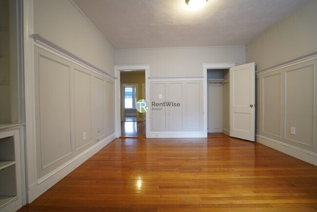 Building Photo - 1116 Commonwealth Ave