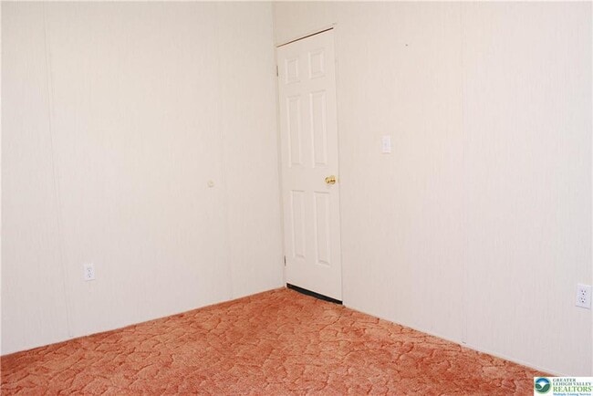 Building Photo - 9740 Dietrich Rd