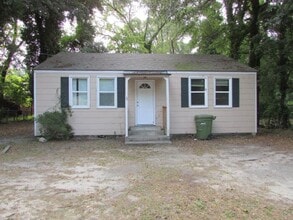 Building Photo - Charming 3 Bedroom Home on a Quiet Cul-de-Sac