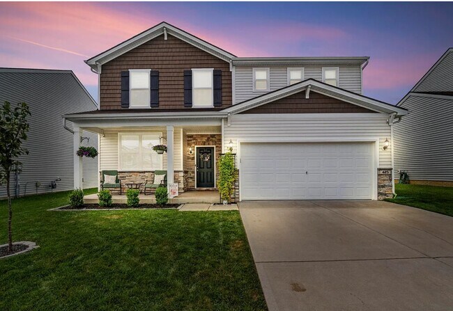Building Photo - 425 Vildana Wy