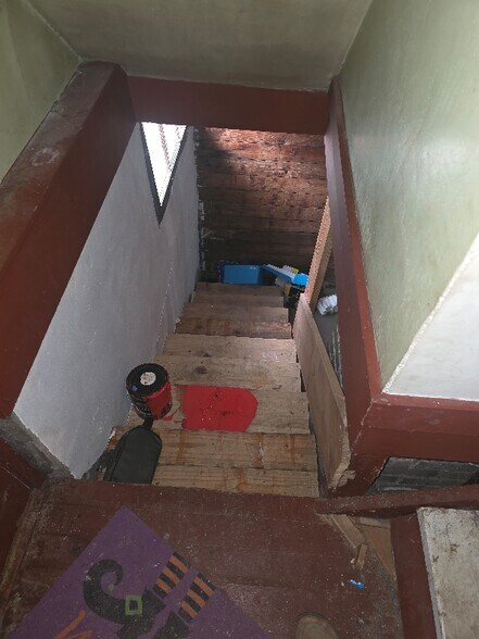 Building Photo - 625 Ruble Ave