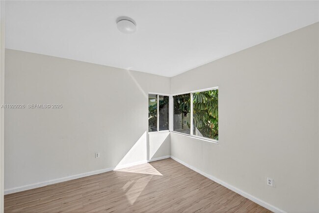 Building Photo - 1220 Marseille Dr