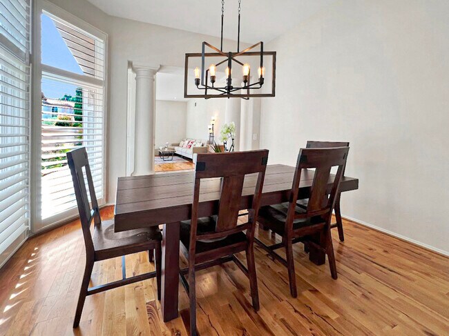 Building Photo - 9761 Claiborne Square