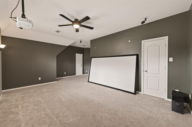 Building Photo - 28602 Hayden Park Dr