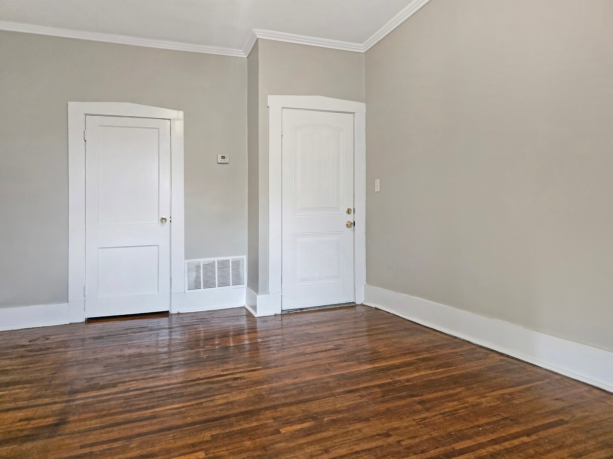 Building Photo - 1534 N Parkway