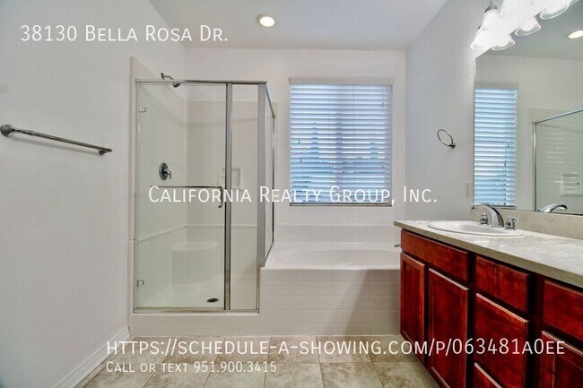 Building Photo - 38130 Bella Rosa Dr