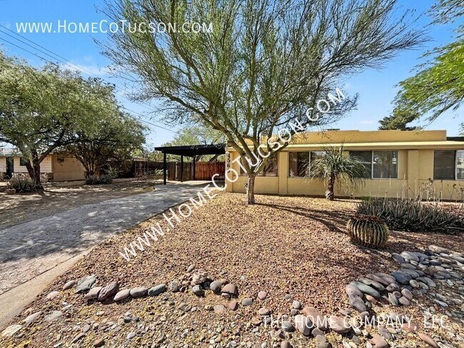 Building Photo - 4566 E Seneca St