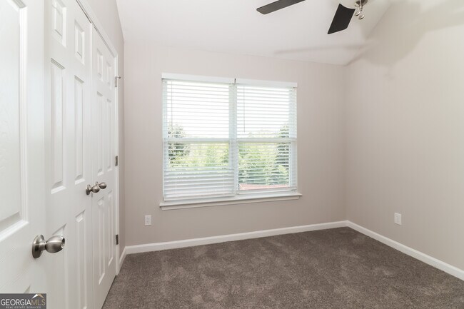 Building Photo - 4026 Shaded Oasis Ln