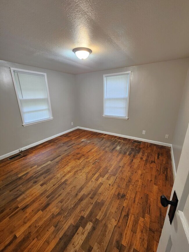 Building Photo - Nice, big, and updated 2BR rancher with full basement, parking off street and carport!
