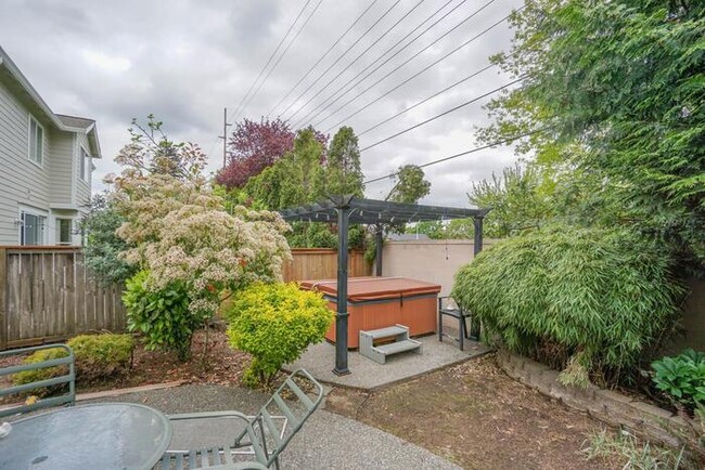 Building Photo - BEAUTIFUL FOUR BEDROOM HOME IN EAST COUNTY