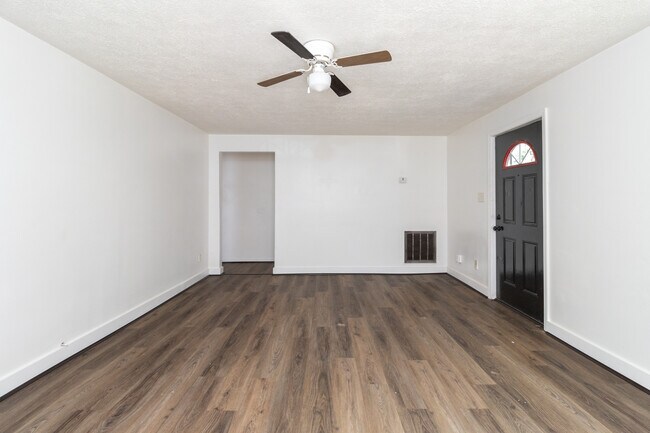 Building Photo - 3928 Porter Ave