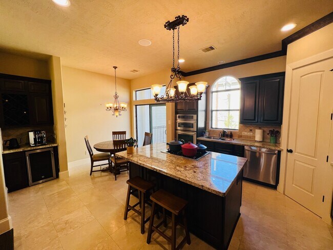 Building Photo - 4310 Floyd St