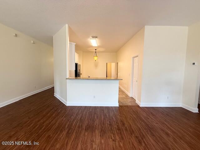 Building Photo - 440 Crescent Pond Dr