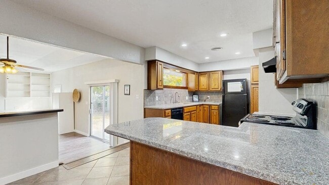 Building Photo - Charming Arlington residence offering space, style, and a welcoming lifestyle