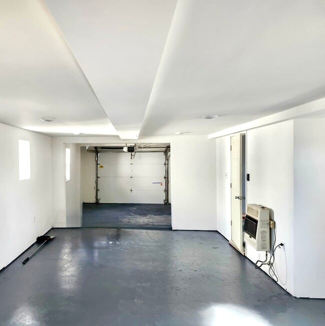 Building Photo - 119 S Dodson Dr