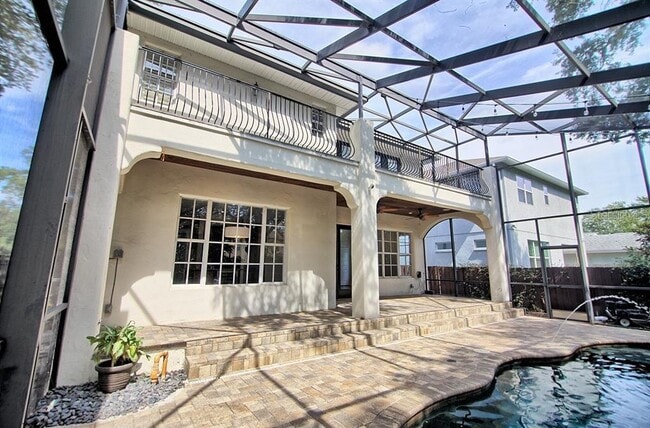 Building Photo - 5908 S Switzer Ave