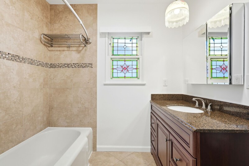 Building Photo - 1808 N Edison Blvd