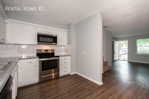 Building Photo - 1512 E Leona-