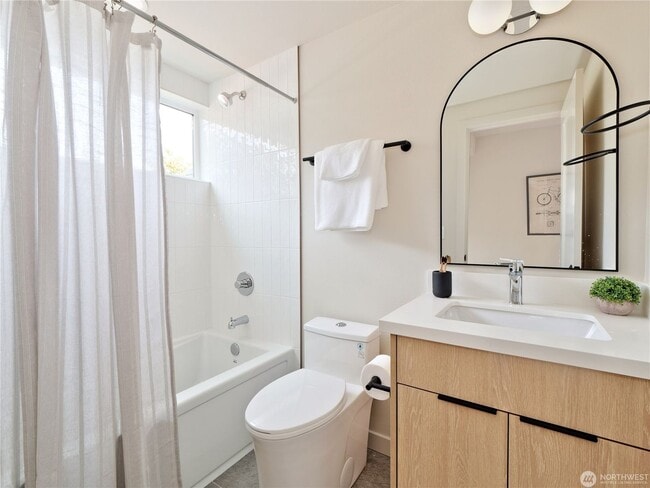 Building Photo - 6918 Flora Ave S