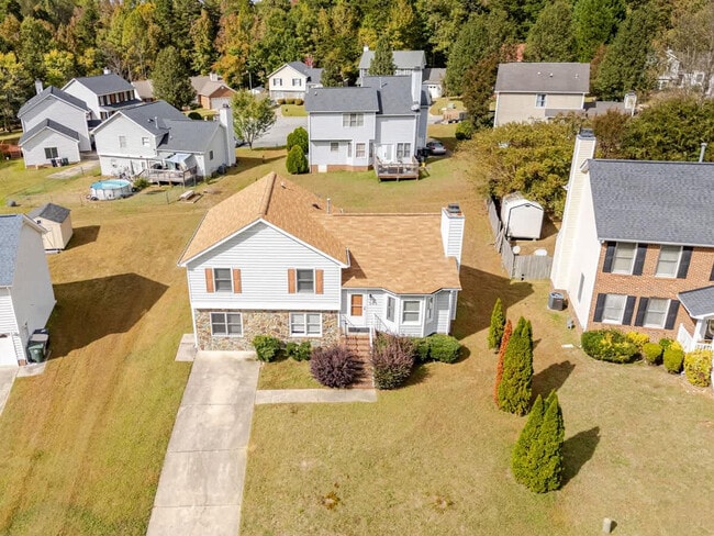 Building Photo - 305 Humble Rd