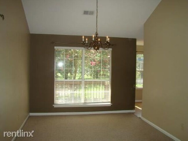 Building Photo - Lovely 3 Bedroom Home in Irmo!