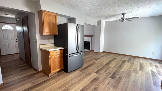Building Photo - 4348 Shady Meadows Dr