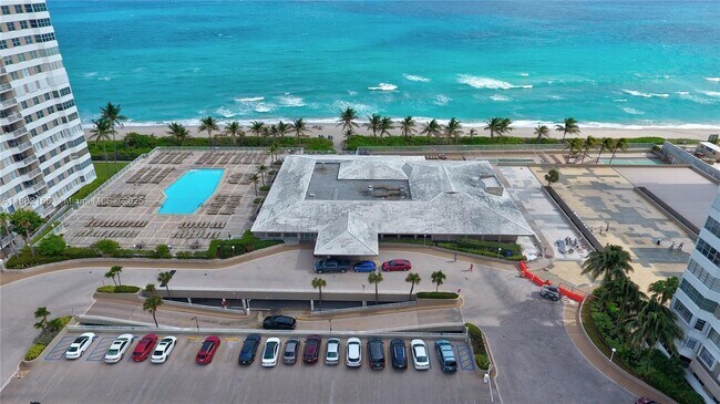 Building Photo - 1985 S Ocean Dr