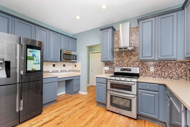 Building Photo - Stunning 6 Bed 3.5 Bath Carmel Home With Finished Basement an Fenced Yard!