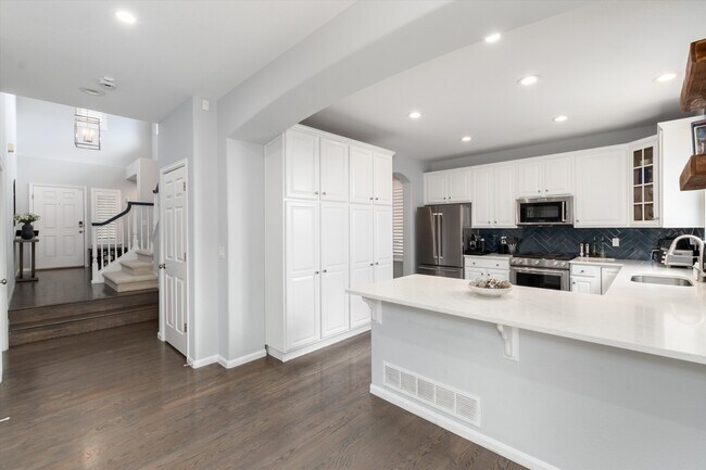 Building Photo - 10786 Southhaven Cir
