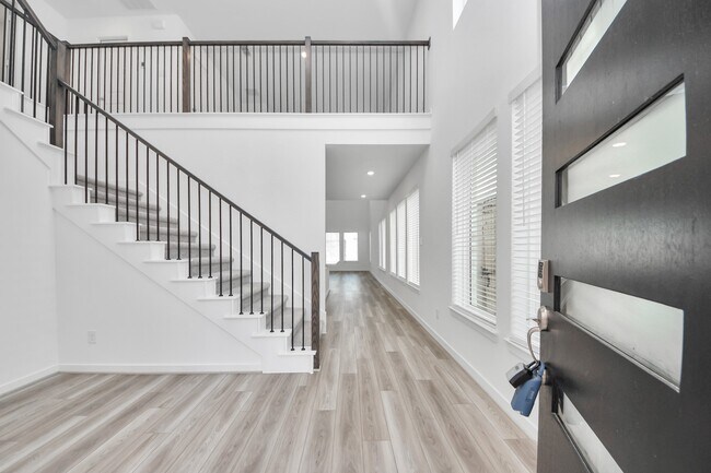 Building Photo - 9223 Willowbank Gap Ln