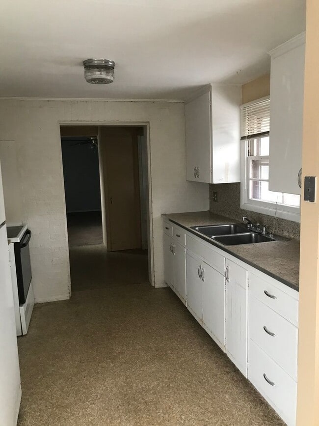 Building Photo - 912 Wyoming St