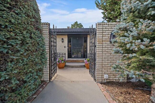 Building Photo - Gorgeous 4 bed 5 bath Luxury rental in Cherry Hills Village!