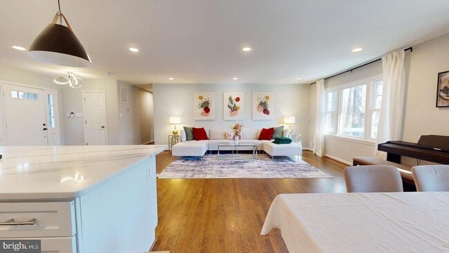 Building Photo - 4707 Holborn Ave