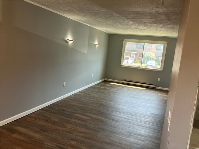 Building Photo - 103 Autumn Chapel Way