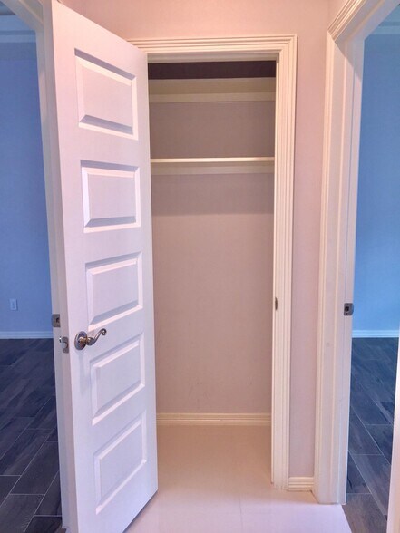 Building Photo - 2905 Javalina avenue