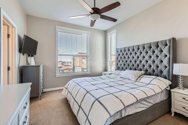 Building Photo - 9046 E 50th Dr