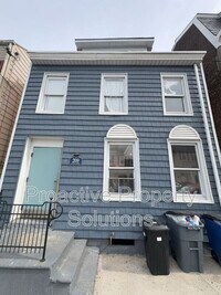 Building Photo - 209 Cattell St