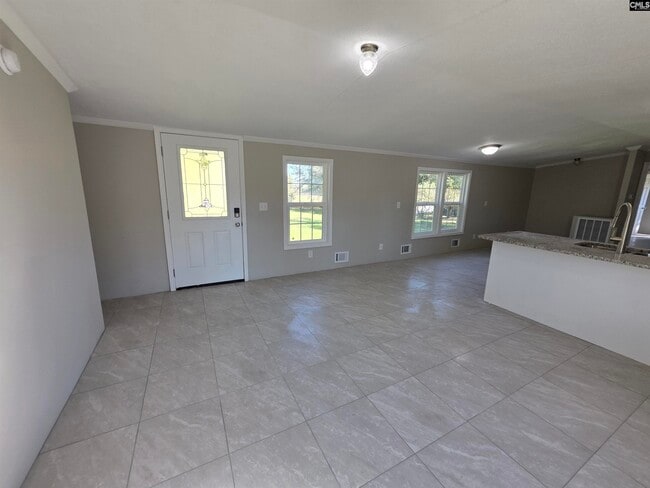 Building Photo - 714 Windy Rd