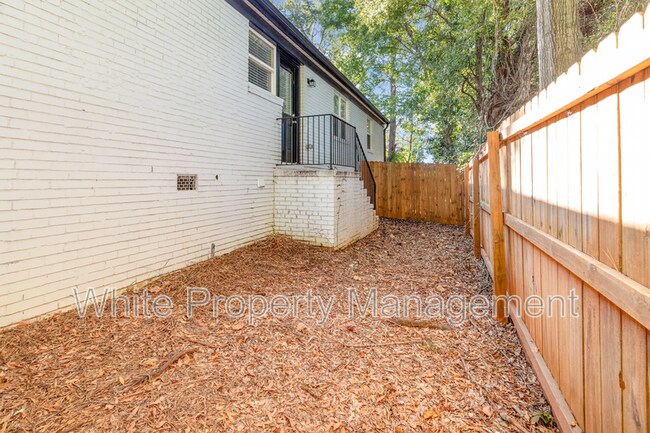 Building Photo - 3340 Washburn Ave