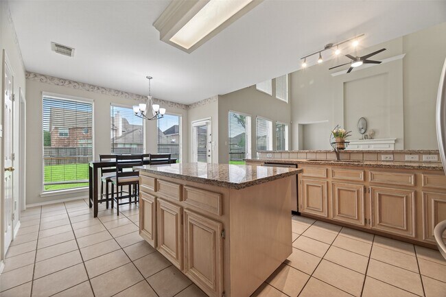 Building Photo - 5911 Indian Hills Ln