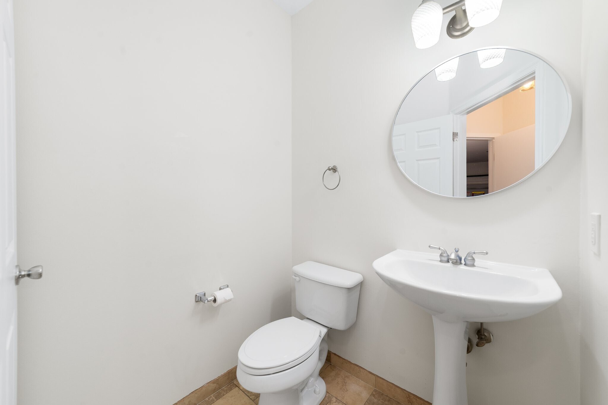 Building Photo - 3057 Laurel Ridge Cir