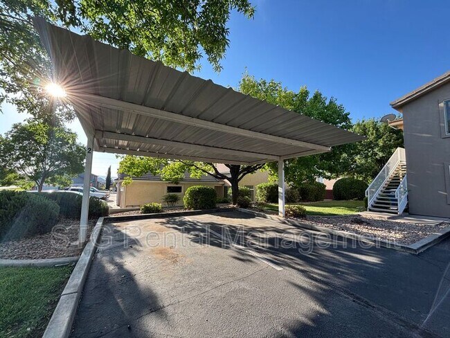 Building Photo - 2642 E 750 N