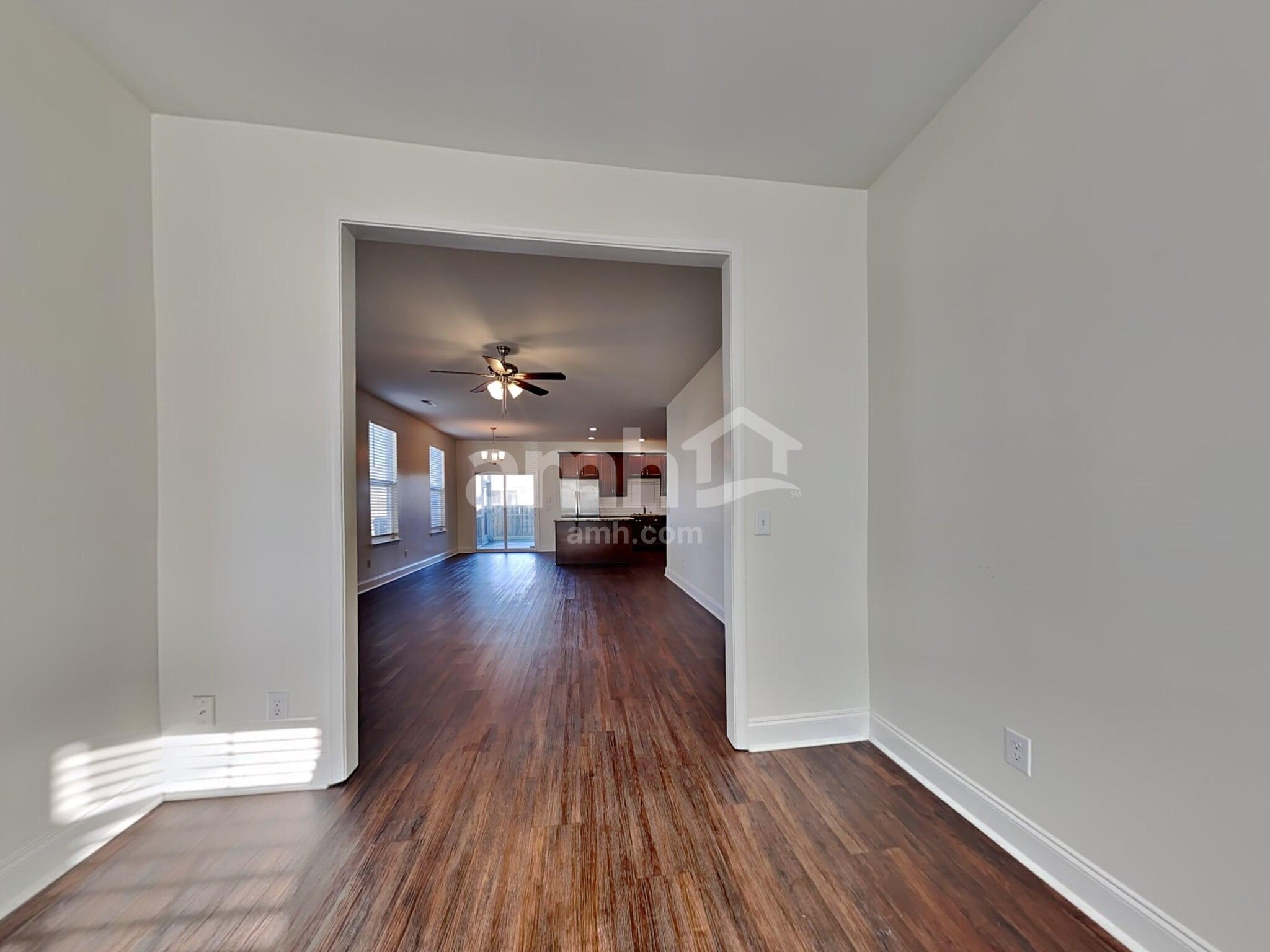 Building Photo - 310 Sanctuary Park Dr