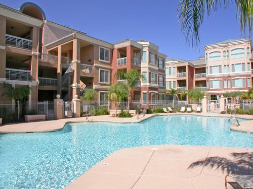 Building Photo - 420 W 1st St