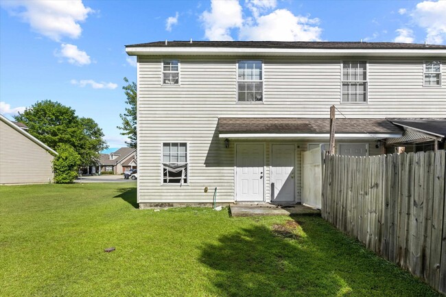 Building Photo - 3194 Sawtooth Dr