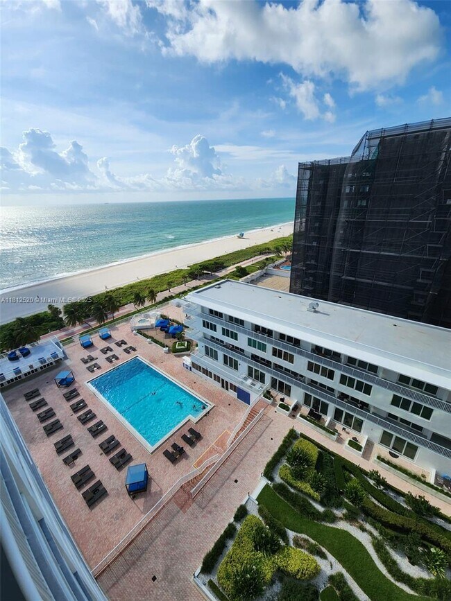 Building Photo - 5401 Collins Ave